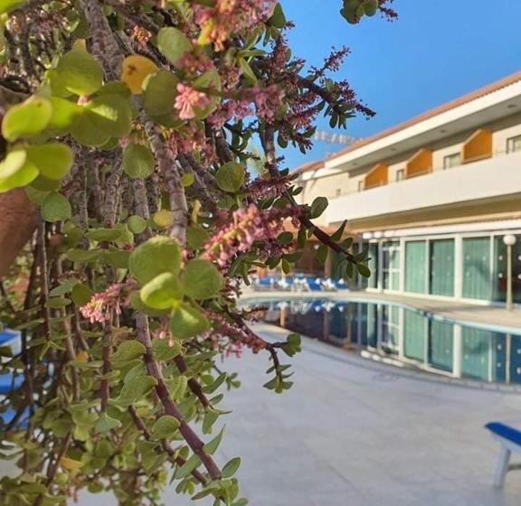 בית מלון כפרי M. Moniatis