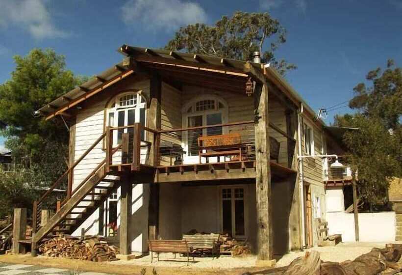 בית מלון כפרי Old Leura Dairy