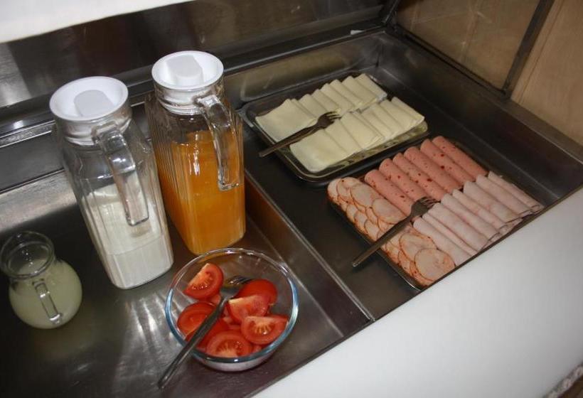 ホテル Polus Pension