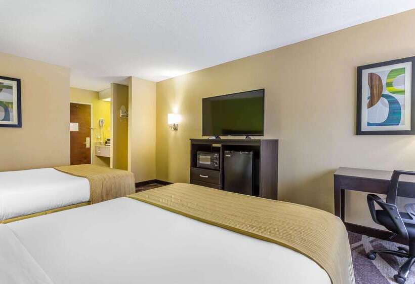 ホテル Quality Inn Warsaw I40