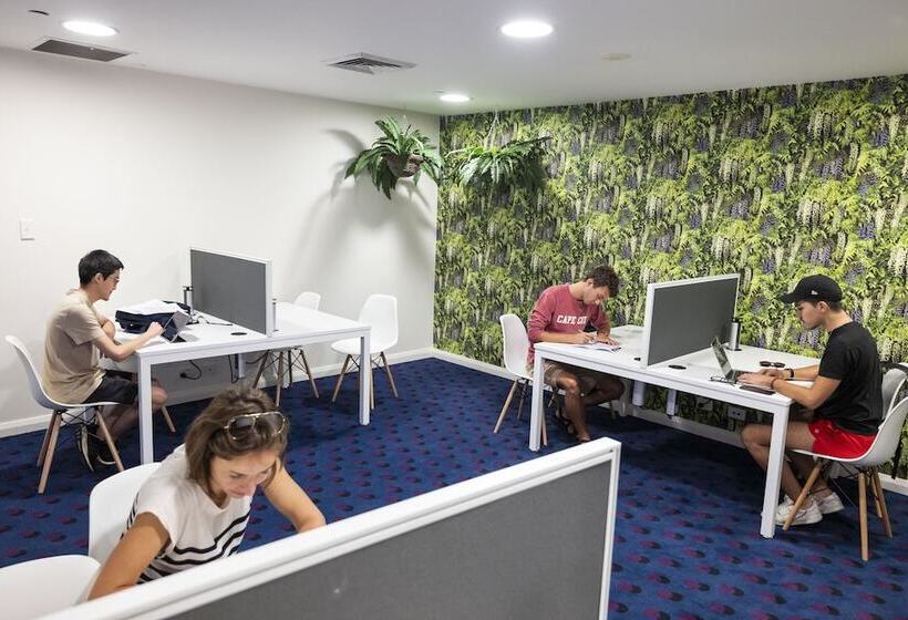 هتل Yha Sydney Central