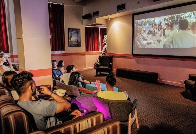 هتل Yha Sydney Central