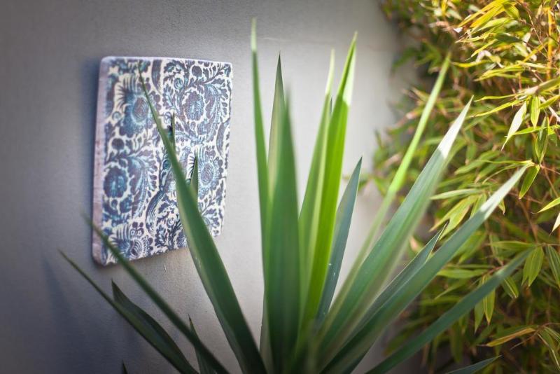 Отель The Beach House At Bayside