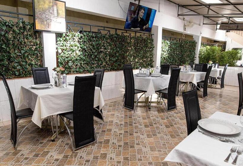 Szálloda The Stand Leisure