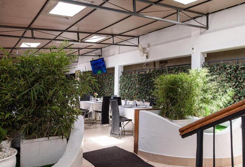 Szálloda The Stand Leisure