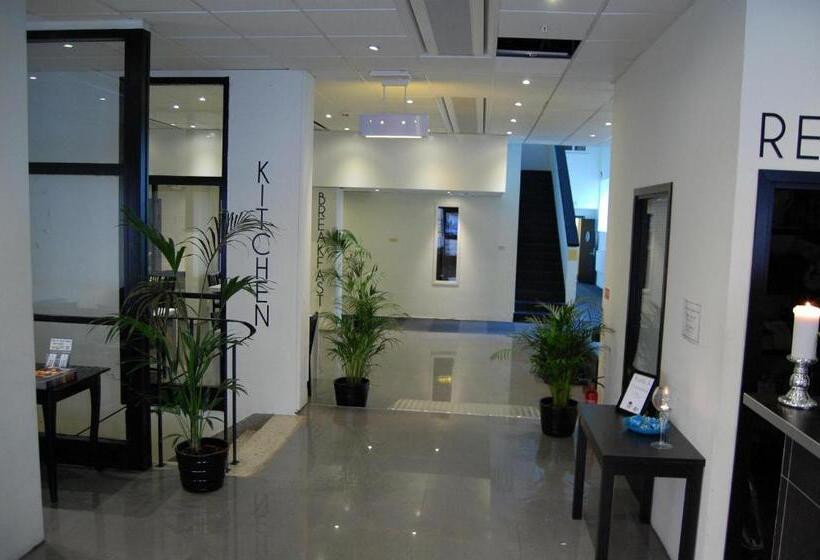 فندق Vandrarhem Uppsala Centralstation