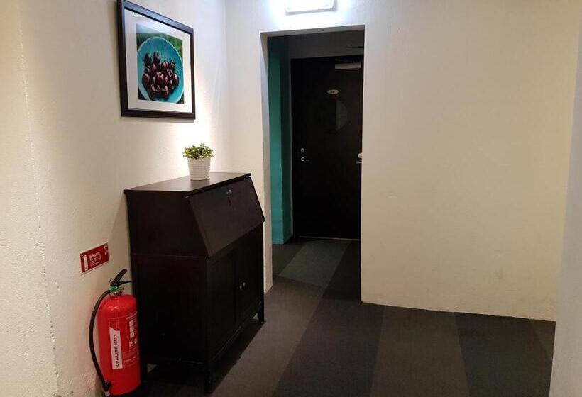 فندق Vandrarhem Uppsala Centralstation