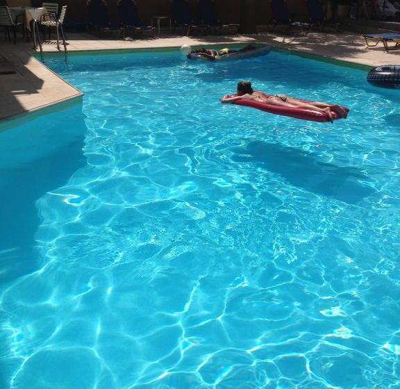 Jason Hotel Apartments