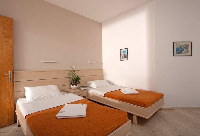 Melissa Apartments, Studios & Suites