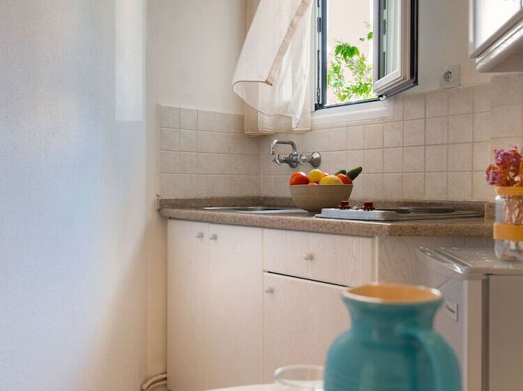 Melissa Apartments, Studios & Suites