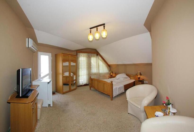 膳宿费 Villa Hera