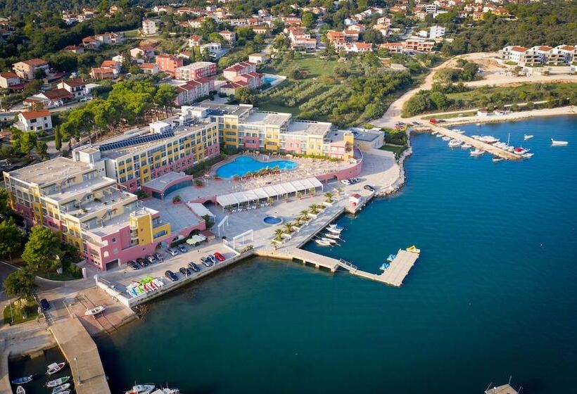 Family Resort Del Mar