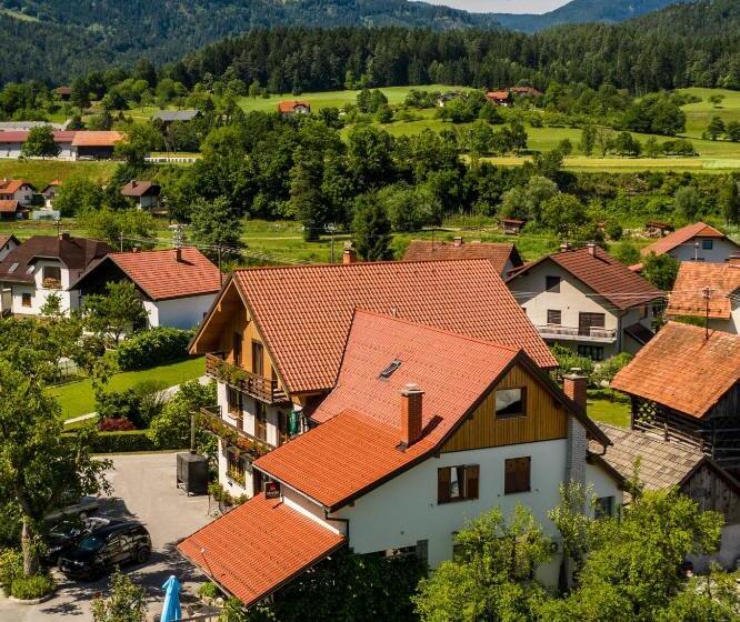 Rooms Pevc & Hostel Ljubno Ob Savinji