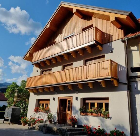 Rooms Pevc & Hostel Ljubno Ob Savinji