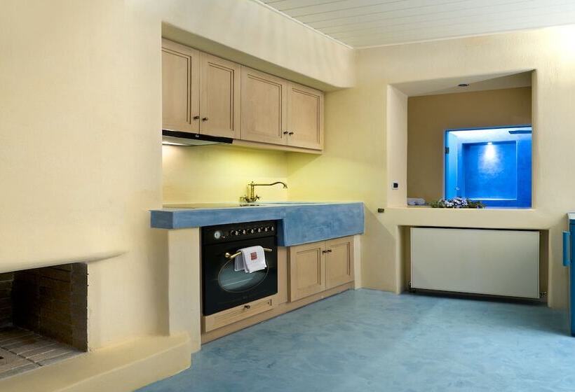 Voreina Gallery Suites