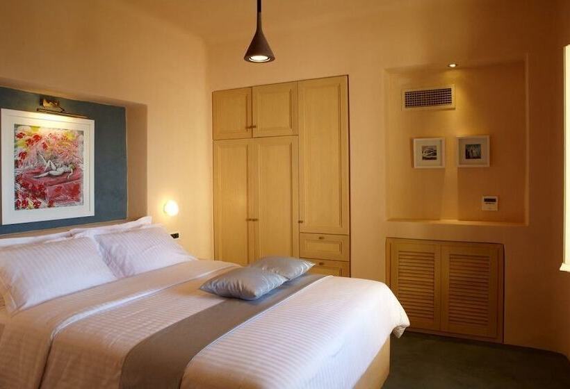 Voreina Gallery Suites