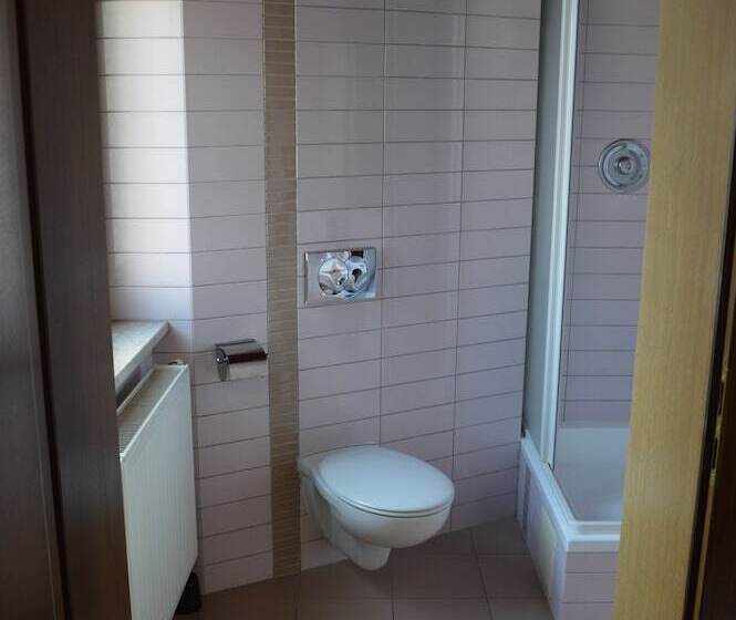 민박 Great Polonia Dwarf Wrocław