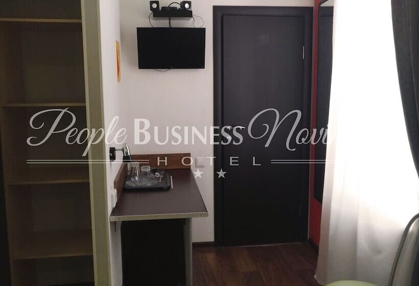 هاستل People Business Novinsky