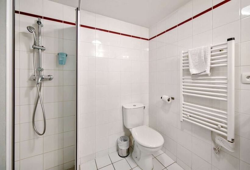 Comfort Aparthotel Versailles, St Cyr L Ecole