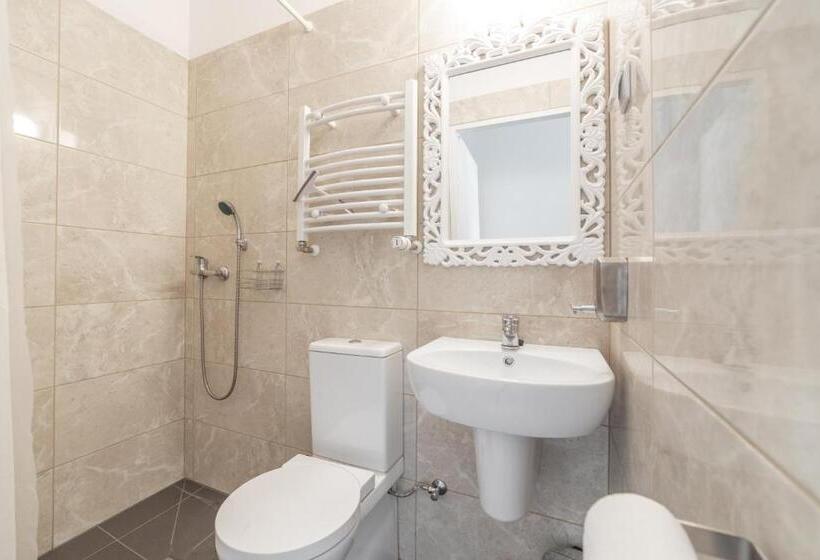 Babel Hostel, Dworzec Pkp, Rynek