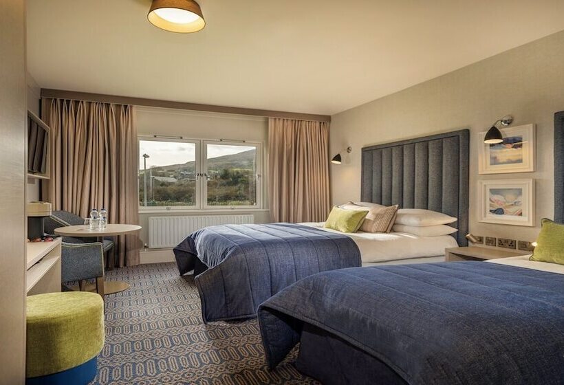 Four Seasons Hotel, Carlingford