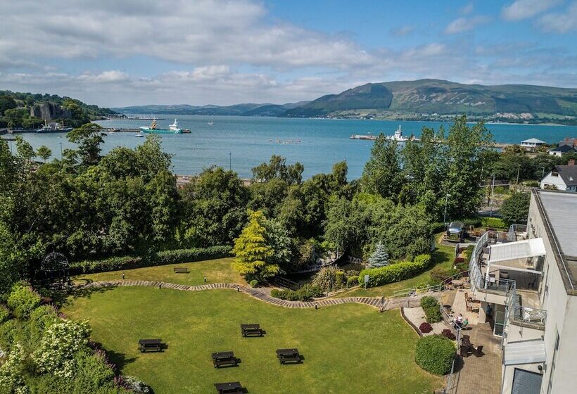 Four Seasons Hotel, Carlingford