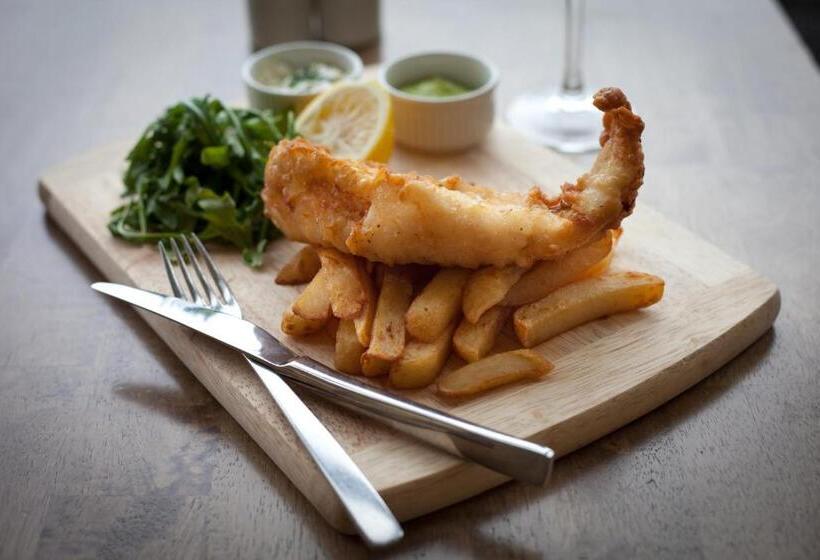 Four Seasons Hotel, Carlingford