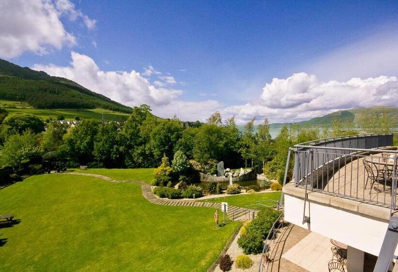 Four Seasons Hotel, Carlingford