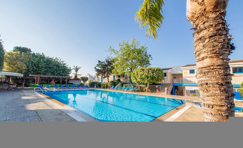 Green Bungalows Hotel Apartments