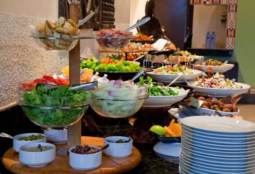 هتل The African Regent