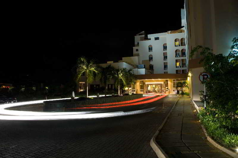 هتل The African Regent