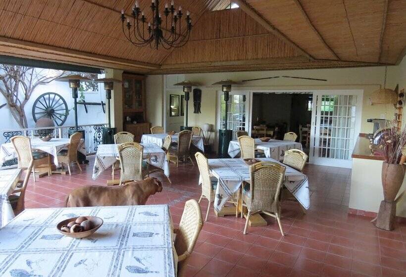 هتل Altes Landhaus Country Lodge