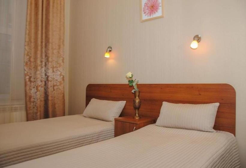 בית מלון כפרי Atmosphera Petrogradskiy