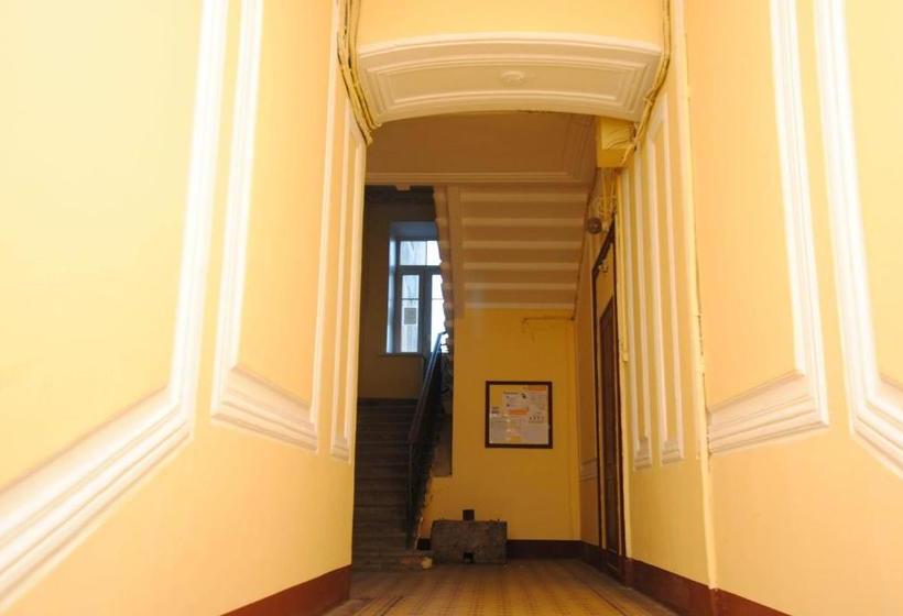 בית מלון כפרי Atmosphera Petrogradskiy