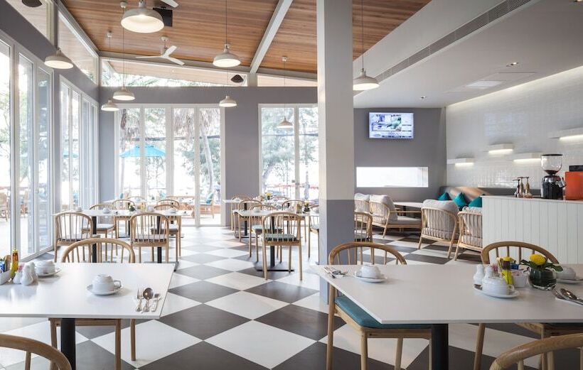 Отель Bannpantai Resort