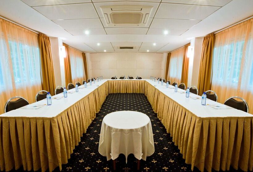 هتل Best Western Premier Accra Airport