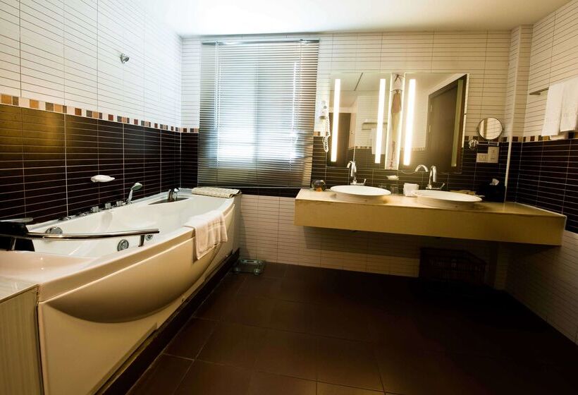 هتل Best Western Premier Accra Airport