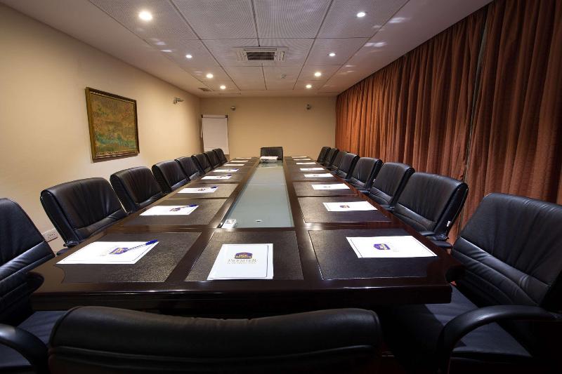 هتل Best Western Premier Accra Airport