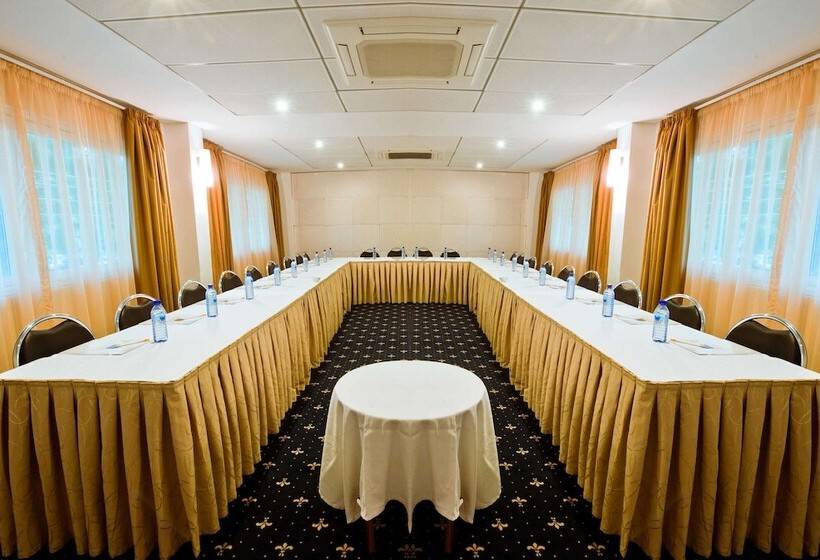 هتل Best Western Premier Accra Airport