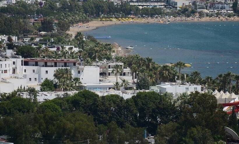 בית מלון כפרי Carina Resort