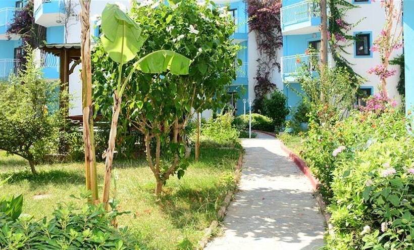 בית מלון כפרי Carina Resort