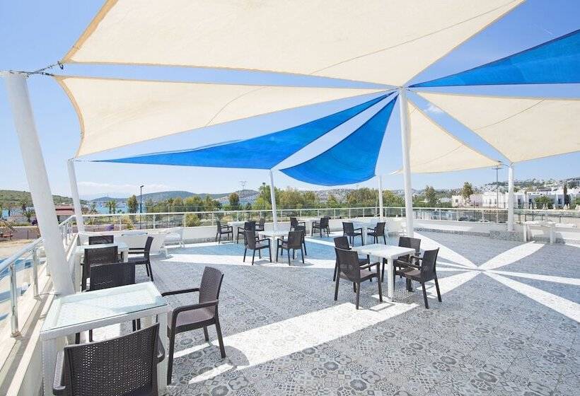 בית מלון כפרי Carina Resort