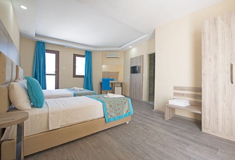 בית מלון כפרי Carina Resort