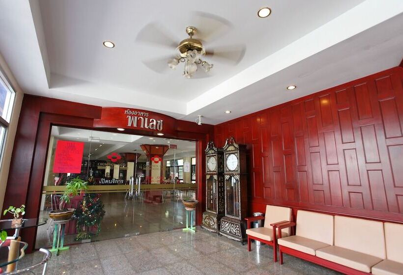 Отель Chumphon Palace