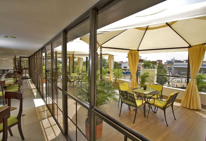 Отель Cosmos   Cali