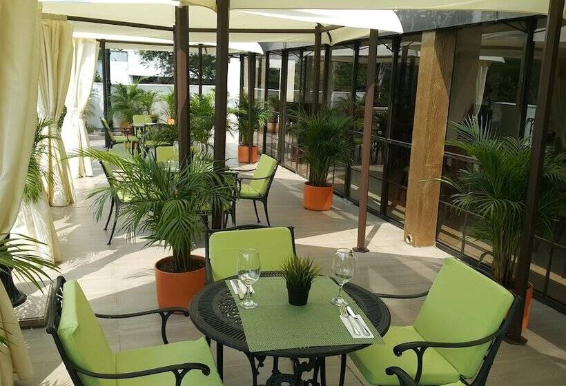 호텔 Cosmos   Cali