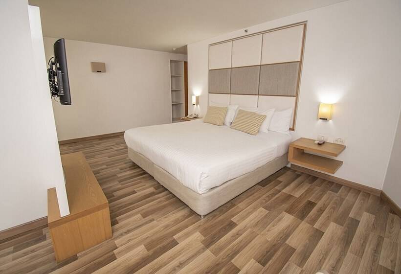 Отель Cosmos   Cali