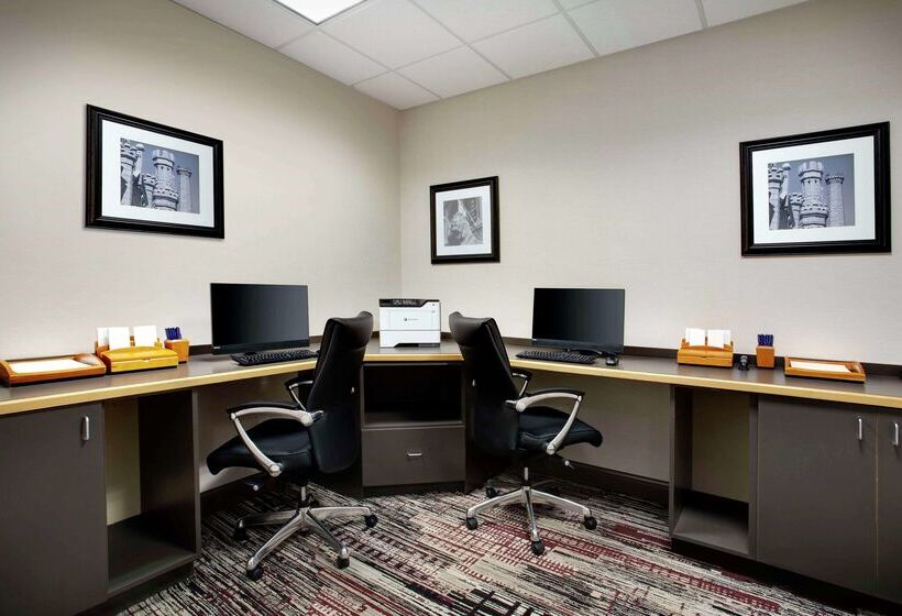 هتل Doubletree By Hilton Chicago Midway Airport