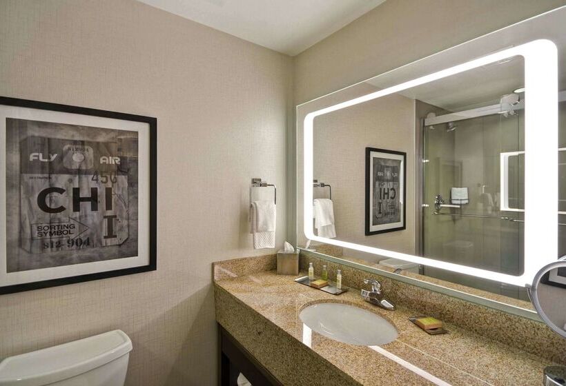 هتل Doubletree By Hilton Chicago Midway Airport