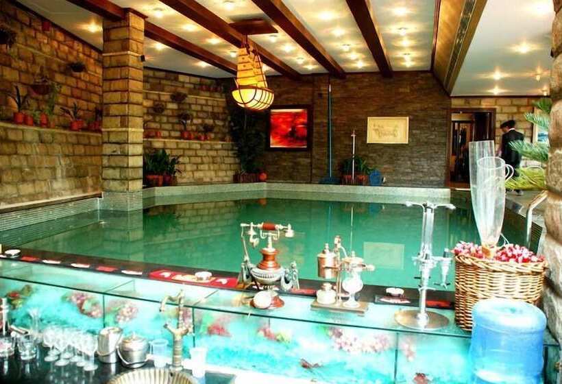 هتل East Bourne Resort & Spa